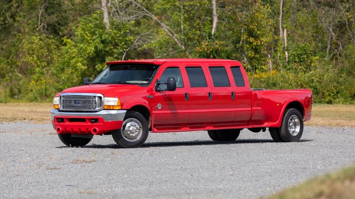 le seul exemplaire de pick up limousine au monde est présenté