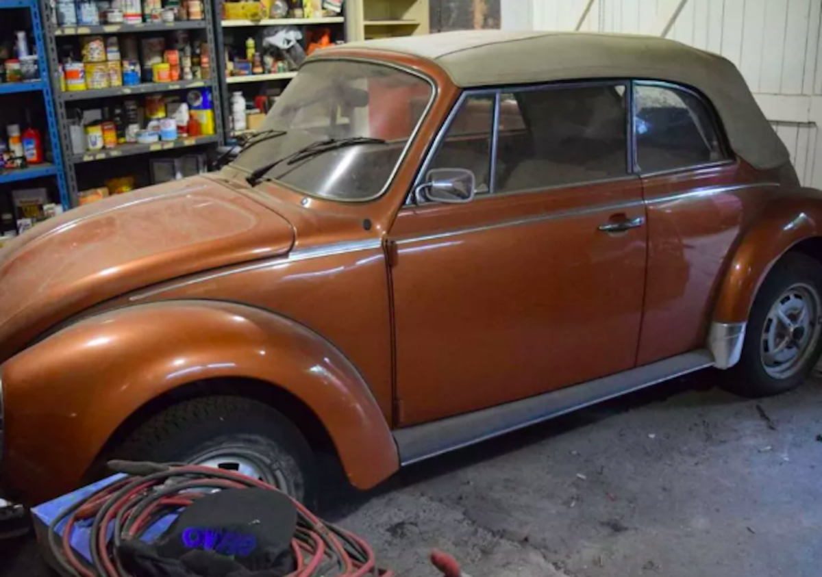 une vw coccinelle avec seulement 3 kilomètres parcourus au compteur