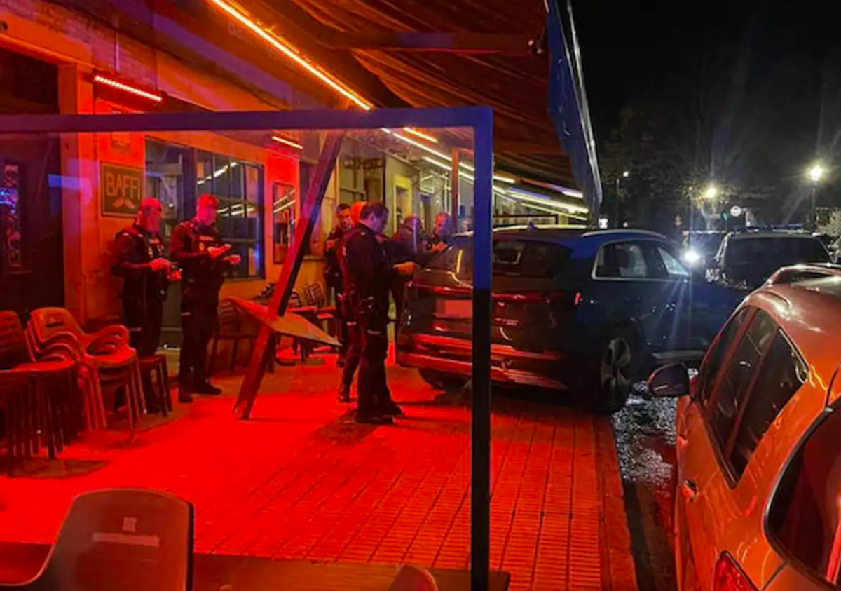 destruction d'une terrasse suite à la confusion de la pédale