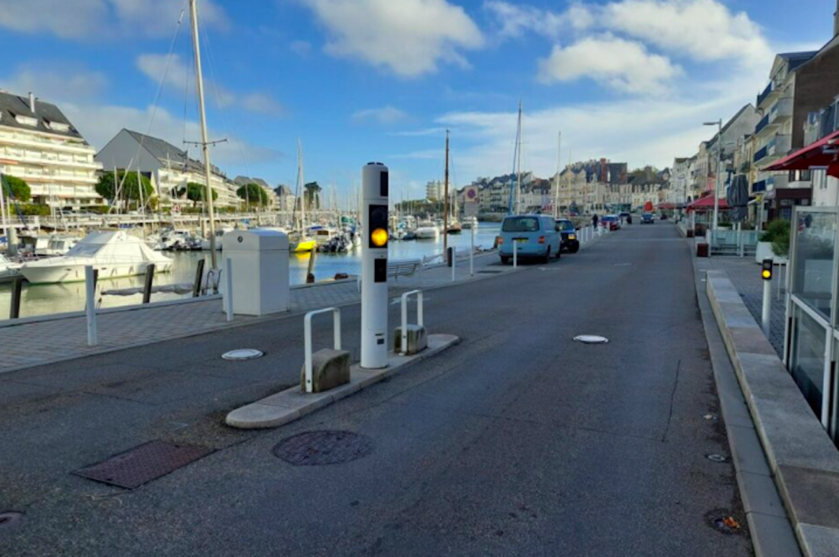 ils portent plainte contre la ville après qu'un plot rétractable