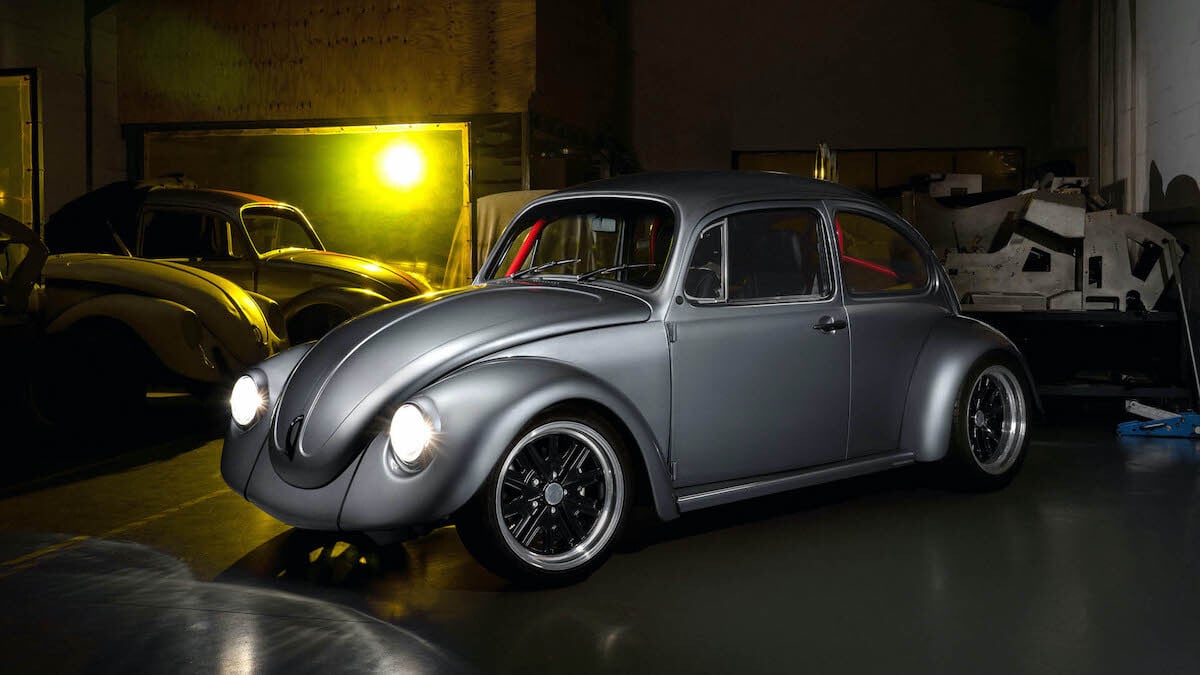 un moteur v8 propulse cette coccinelle de compétition lors de