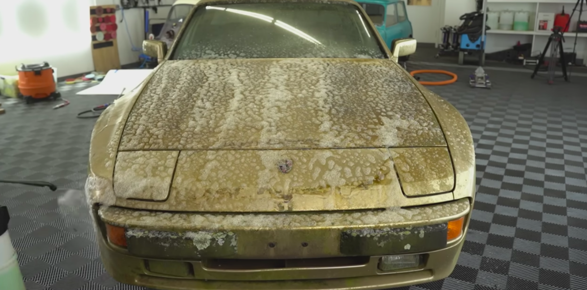 porsche effectue son premier lavage en 15 ans !