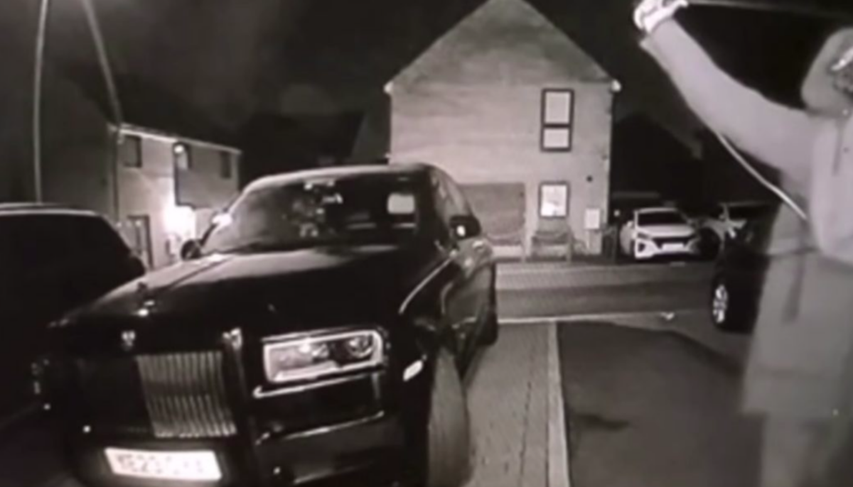 technique pour voler une voiture de luxe en moins de