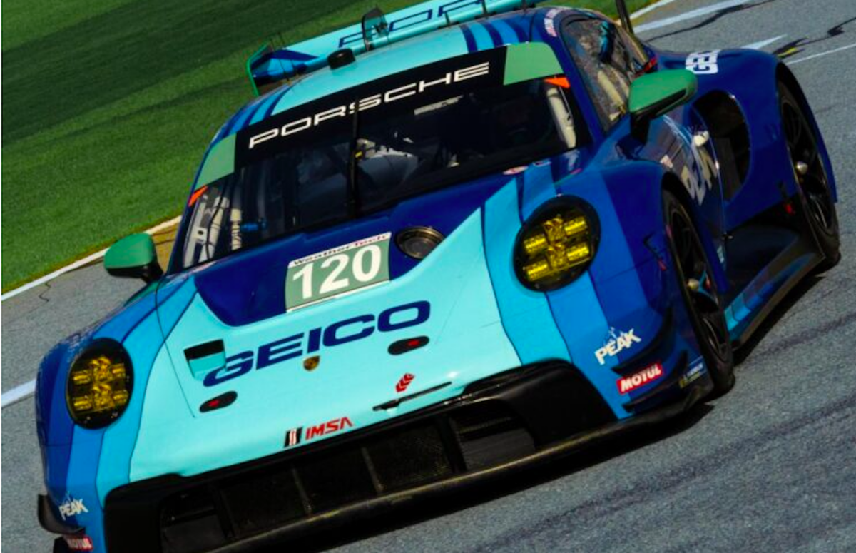 brad pitt tournera à daytona dans une porsche