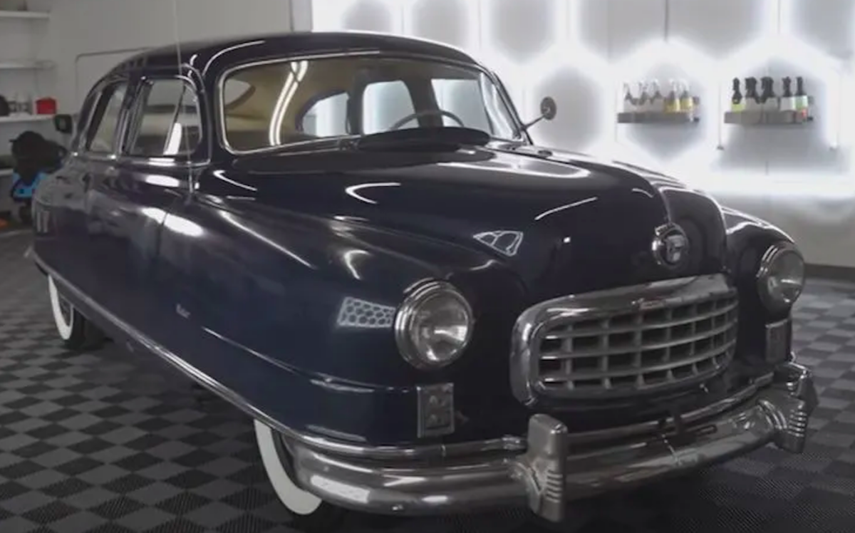 cette nash 600 de 70 ans, trouvée dans une grange,