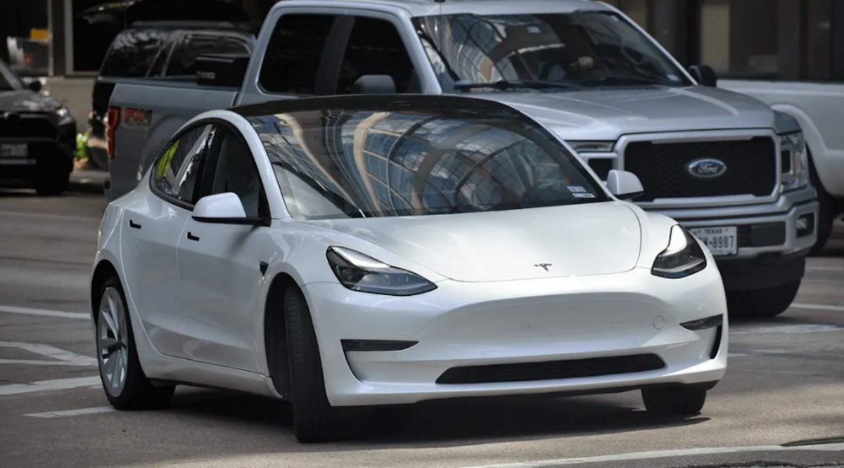 contrôle de sa tesla pris par un inconnu !