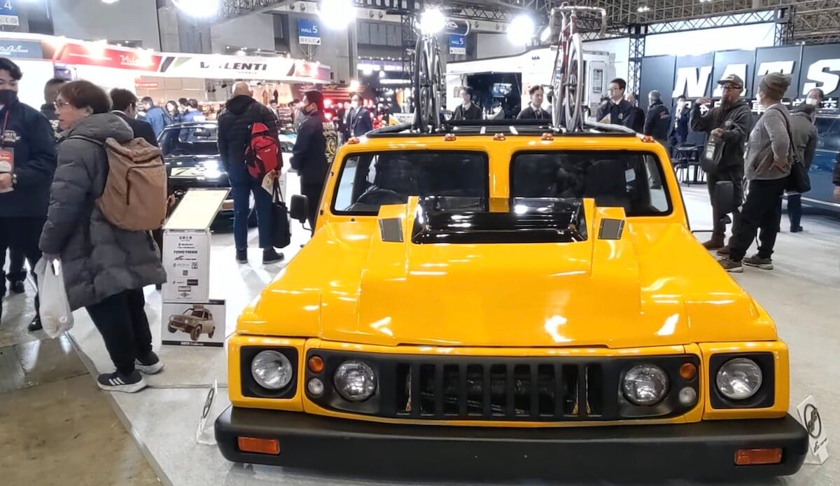 création d'un hummer h1 coupé en deux par eux.