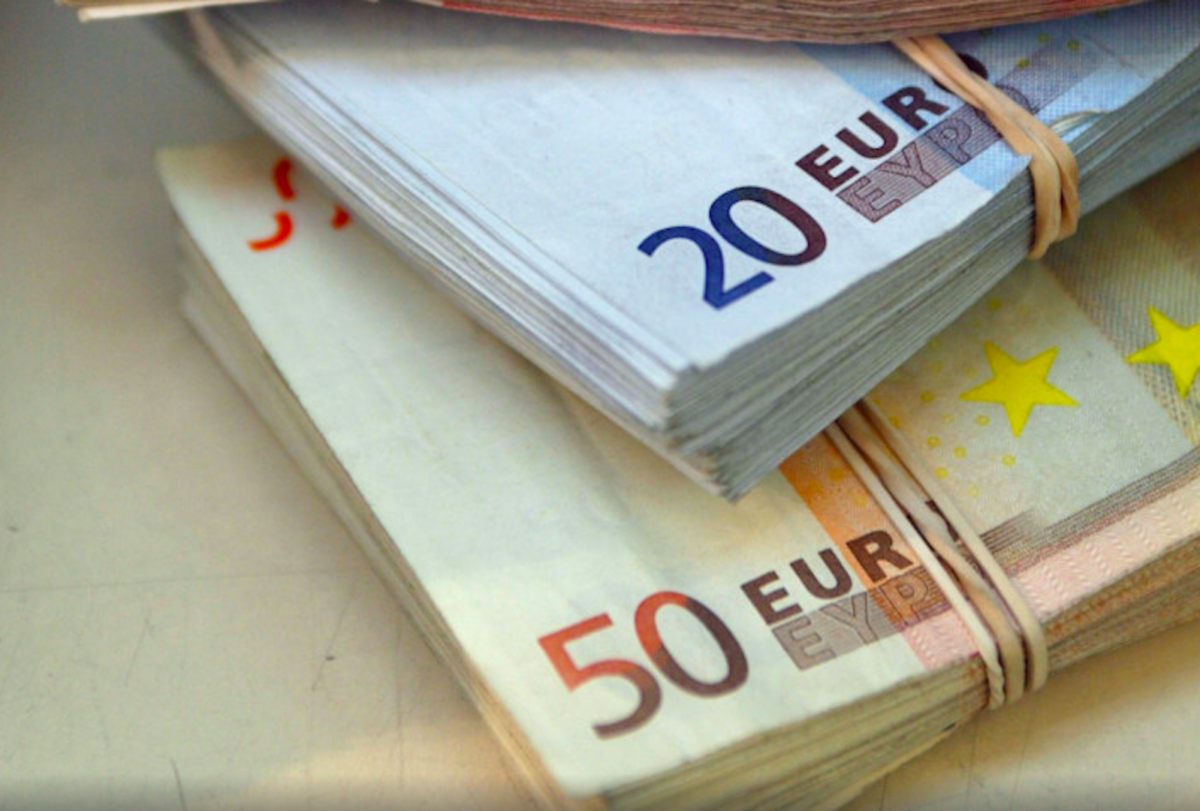trappes : ce couple transportait 29 000 € dans sa