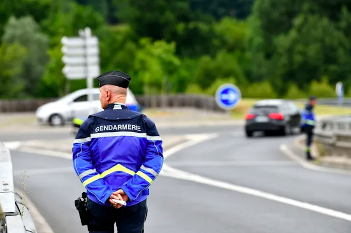 ado arrêté à 150 km/h sans permis, présente son bsr