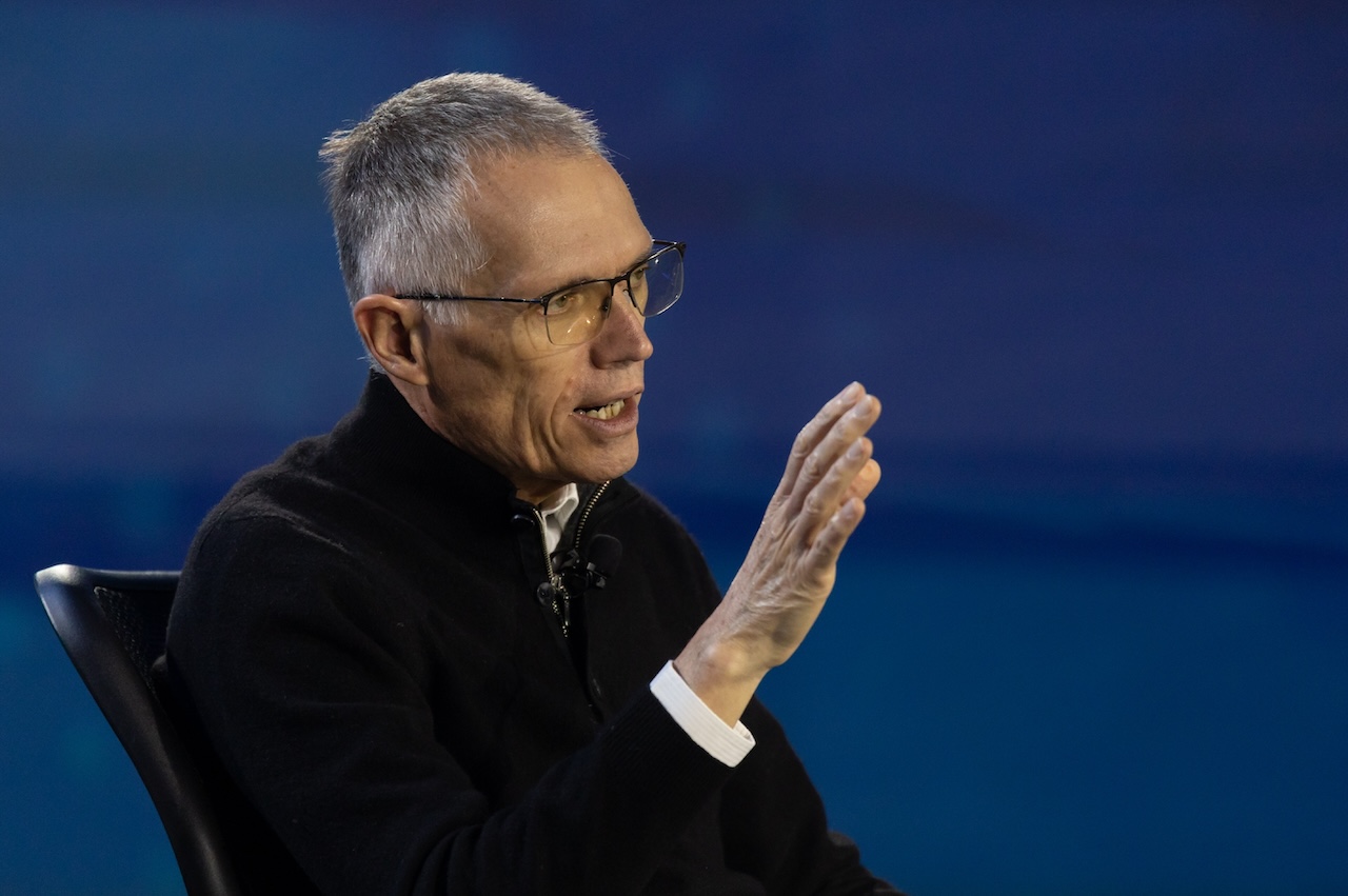 carlos tavares de stellantis prévoit un retour en chine