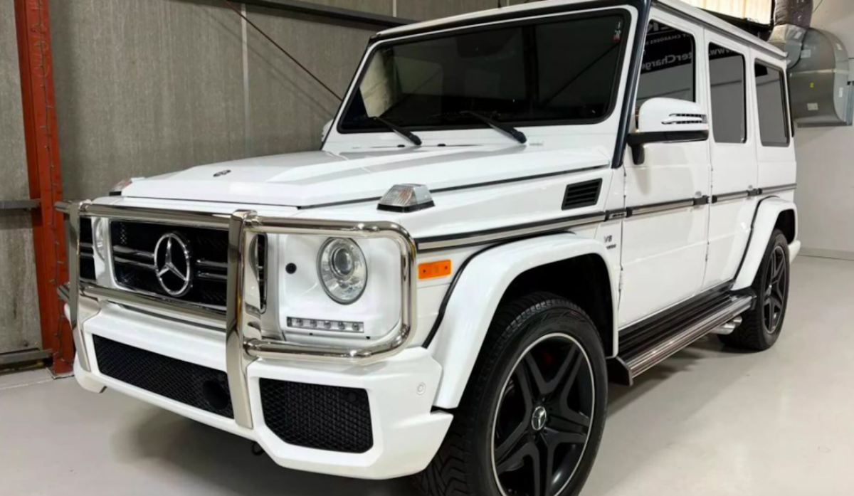 il rachète sa voiture aux enchères à un prix plus