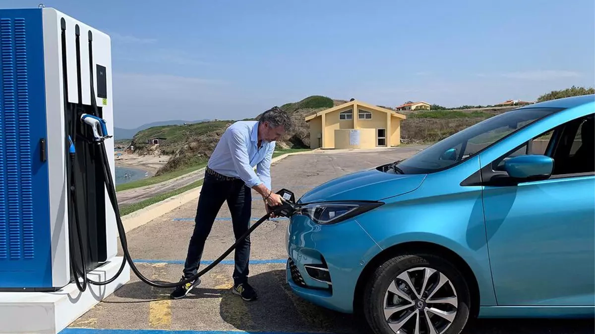 electriques-et-hybrides-doccasion-les-plus-attractives-du-moment