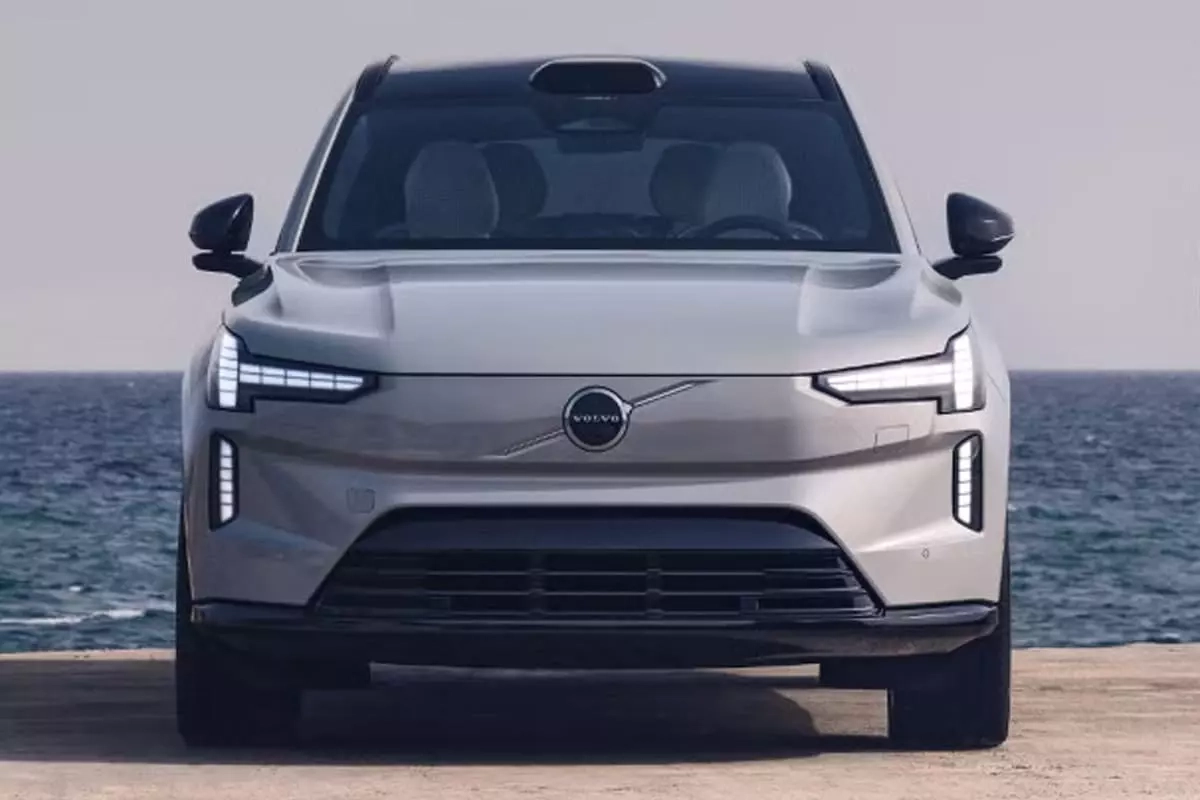 volvo-ex90-le-suv-electrique-premium-qui-tourne-au-fiasco-technologique