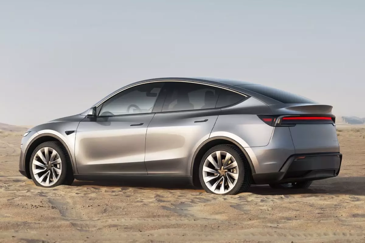 tesla-model-y-performance-2025-460-ch-580-km-autonomie