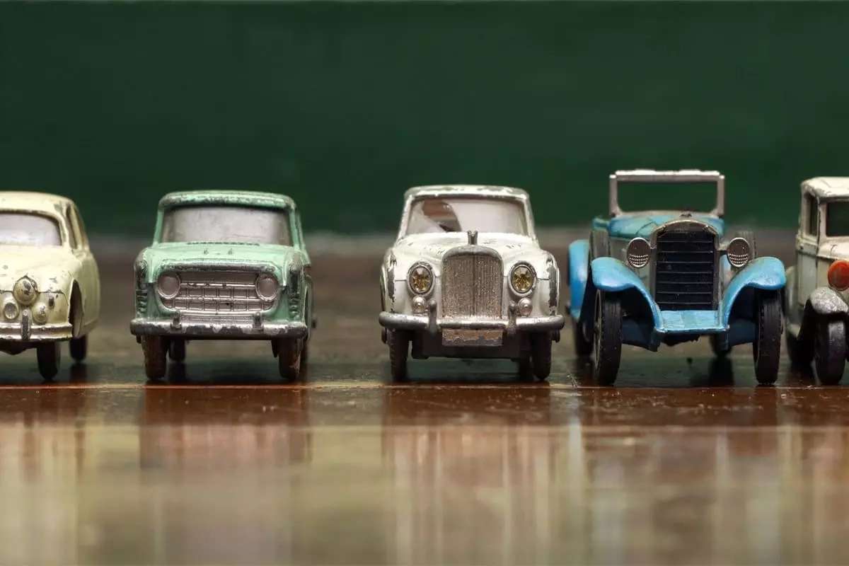 repliques-voitures-anciennes-marche-illegal