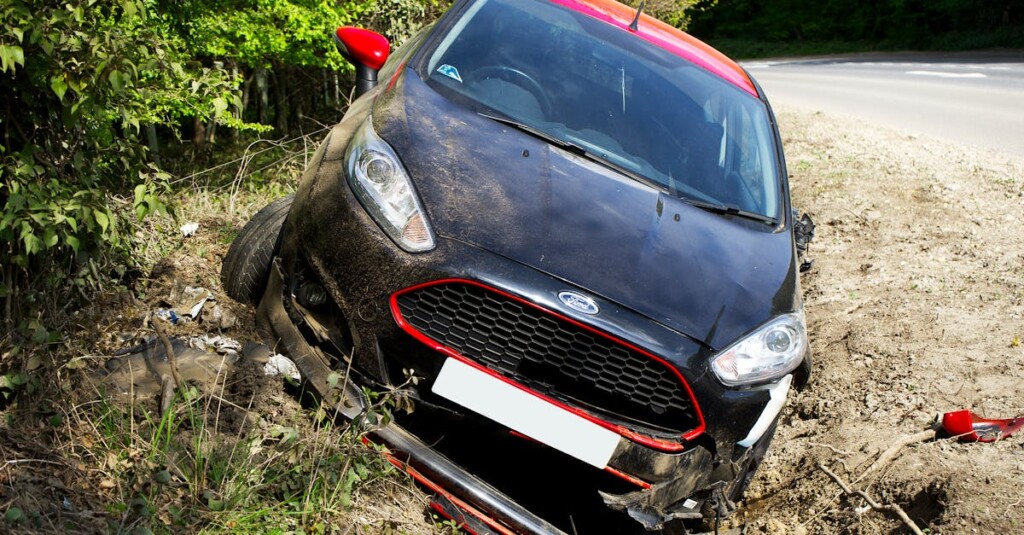 découvrez comment faire baisser votre assurance automobile chaque année et économisez sur vos primes grâce à nos conseils pratiques et astuces.