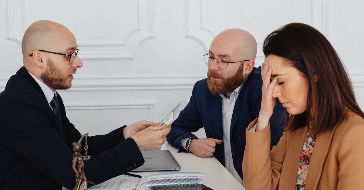 découvrez comment résoudre efficacement les litiges liés à votre assurance auto grâce à nos conseils et solutions pratiques.