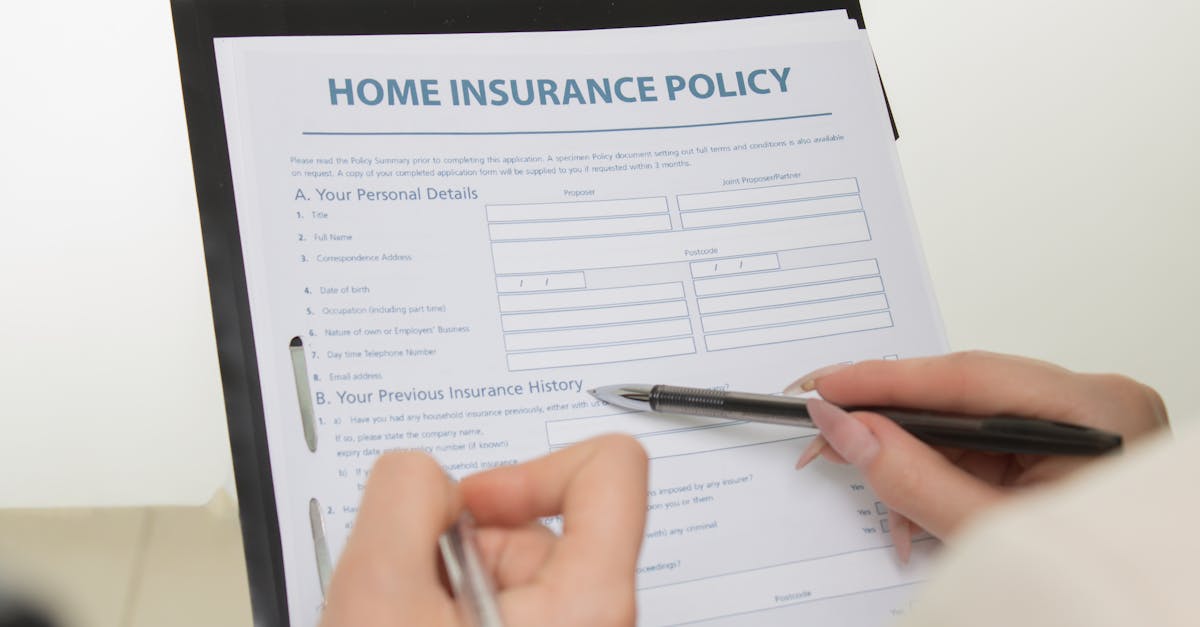 modifiez votre contrat d'assurance automobile après un sinistre : démarches, conseils et impacts sur votre couverture et tarifs.